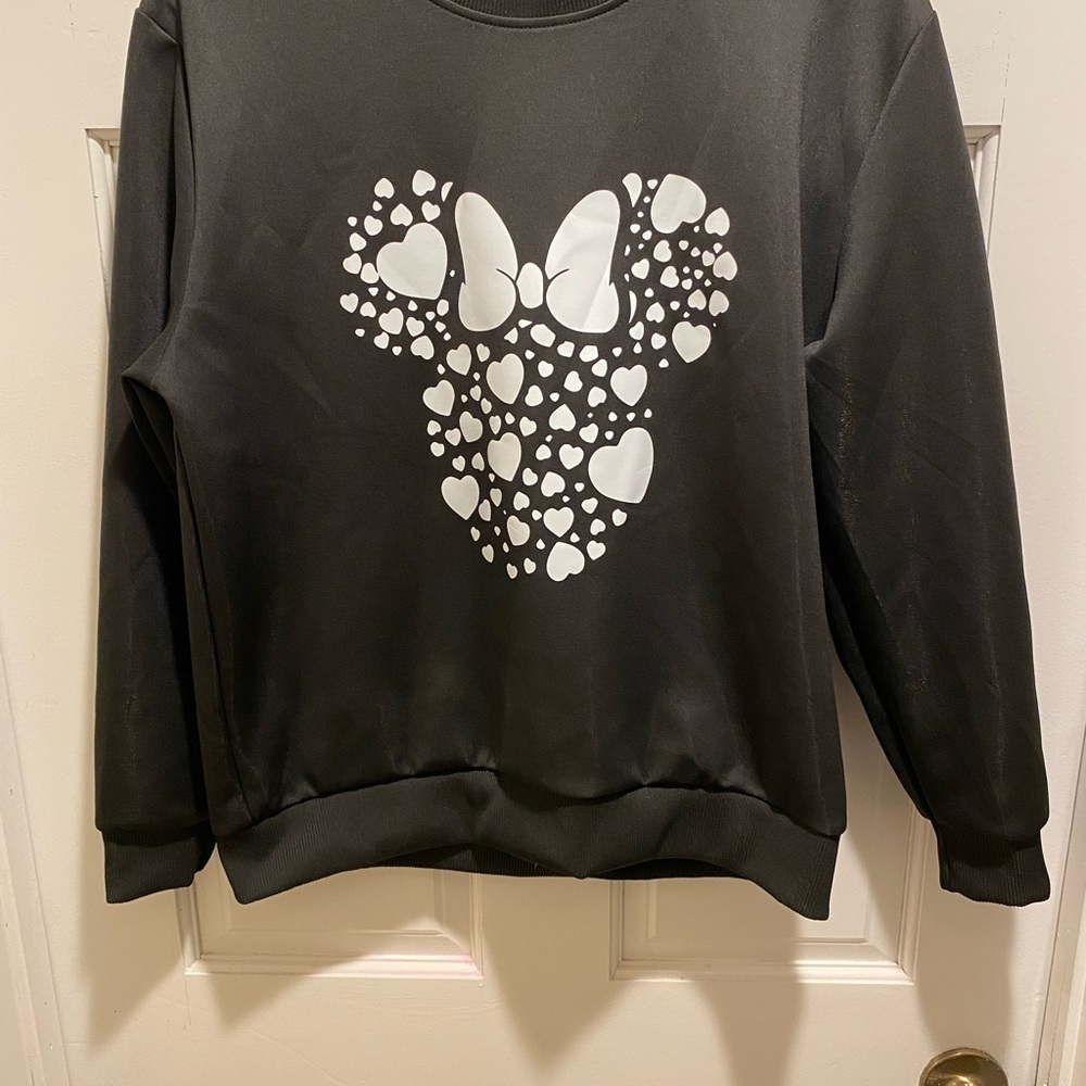 Black Heart Pattern Sweater - Picture 3 of 4